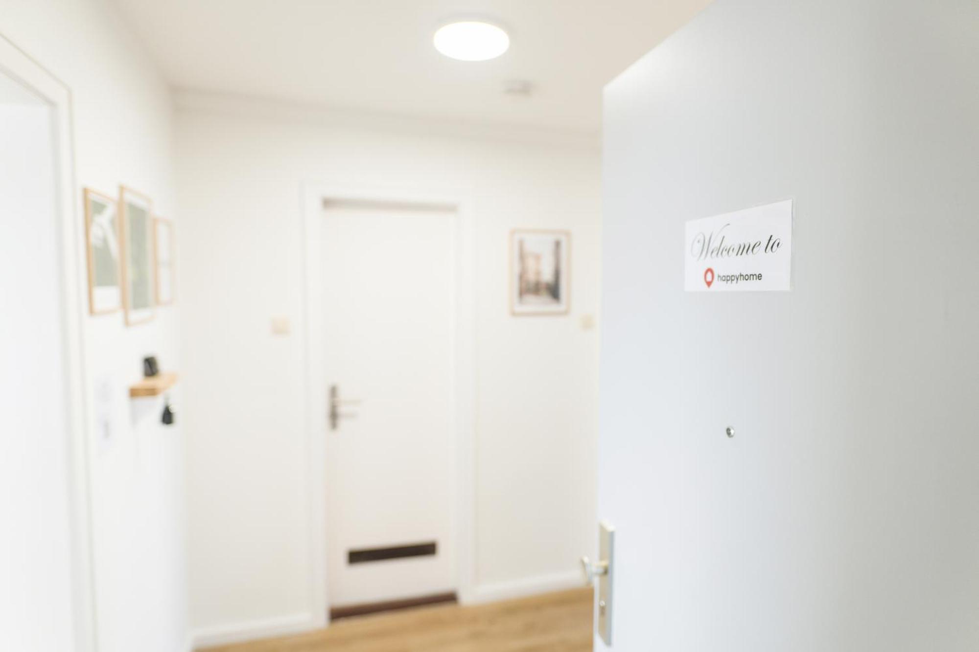 Wolfsburg Innenstadt - Happyhome - Direkt In Der Porschestrasse, 5 Personen & Kind, 3 Zimmer Exterior photo